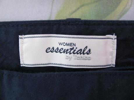 Tmavě modré přiléhavé kotníkové kalhoty, 38