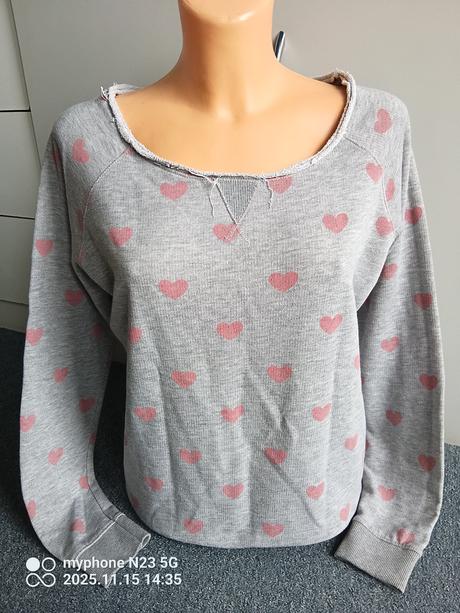 Mikina se srdíčky zn."ac" vel."s", s