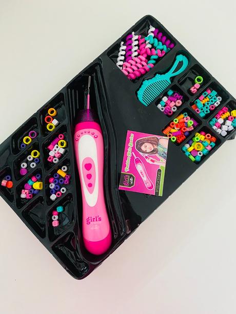 Dívčí kadeřnický salon,