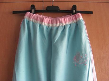 Světle modré tepláky, 128