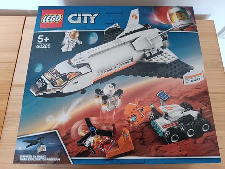 Lego city 60226 raketoplán zkoumající mars,