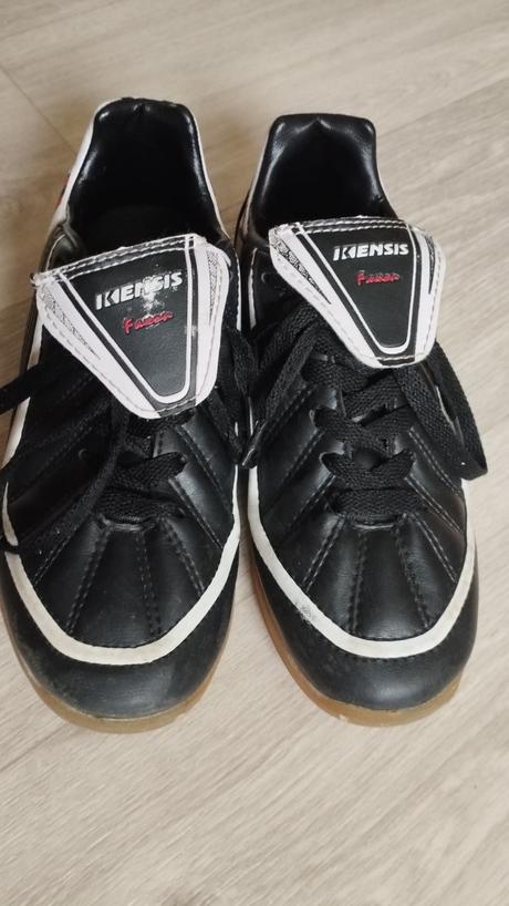 Sálovky kensis 34, 34