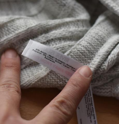 Svetr vel. 4 - 5 let, river island,110