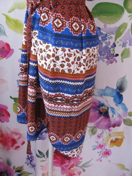 Dámské lehké barevné letní šaty-peacocks, 40