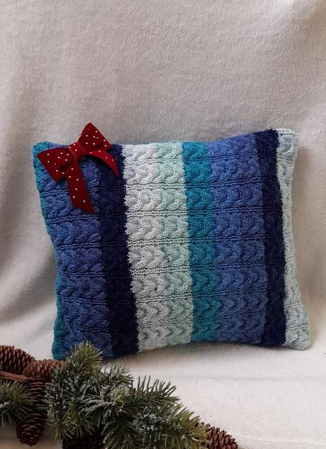 Copánkový pletený povlak ombré modrý tyrkys, 