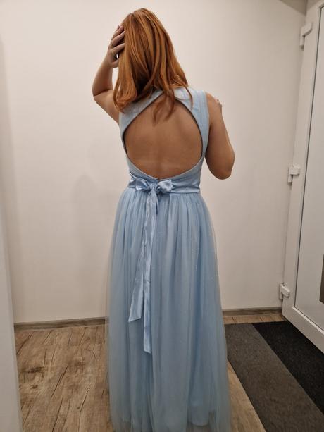 Dlouhé společenské šaty, 40