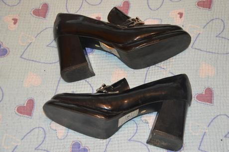 38 a1/2 lakýrky na vysokém podpatku, 38