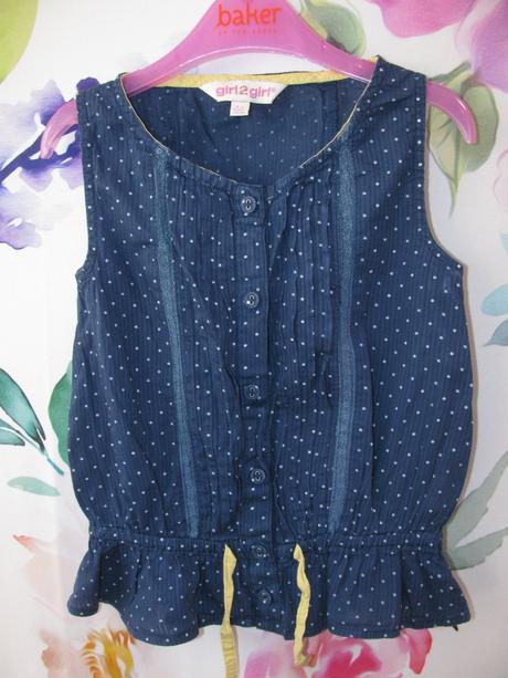 Tmavě modrá plátěná blůzka, 110