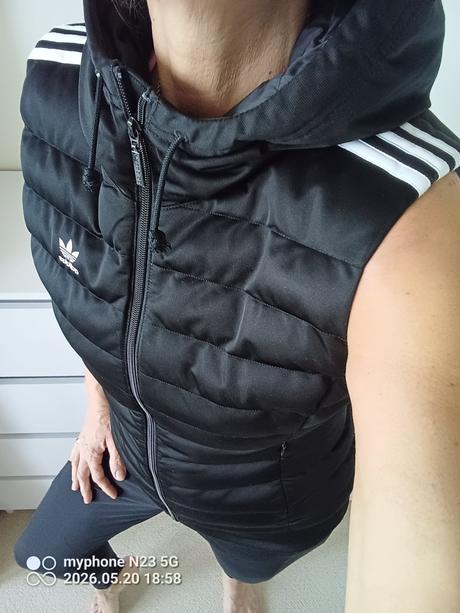 Vesta zn."adidas" vel."36" i trošku větší, adidas,36