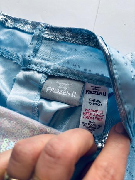 K1/ kostým frozen ii elza - v.5/6 let, 