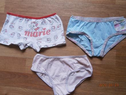 Kalhotky dívčí 2+1 zdarma,vel.110/116, 110