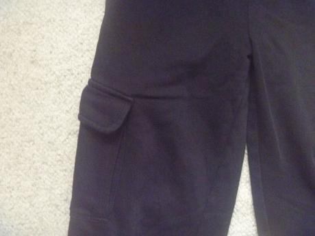 Černé tepláky zn. c&a vel. 134, c&a,134