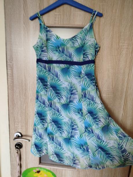 Dámské letní šaty, 38