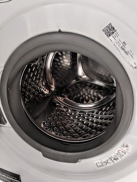 Zánovní pračka zn. aeg 7000 prosteam v záruce, aeg