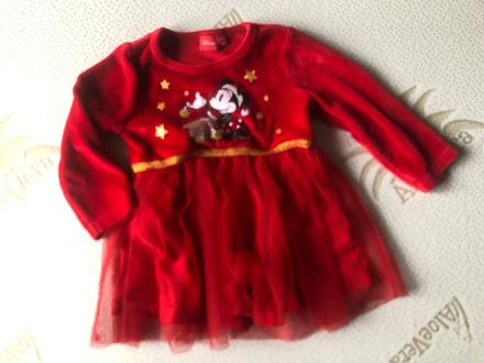 Sametové vánoční šaty, 74