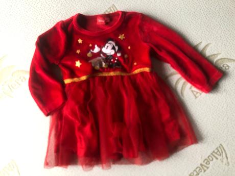 Sametové vánoční šaty, 74