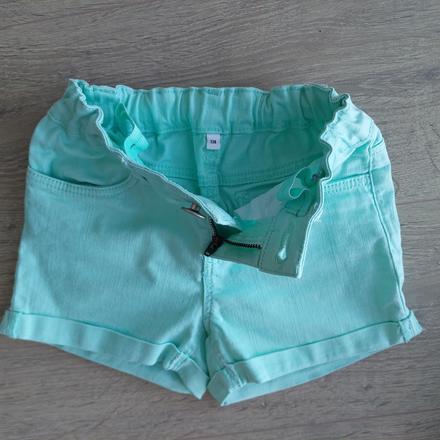 Šortky, c&a,134