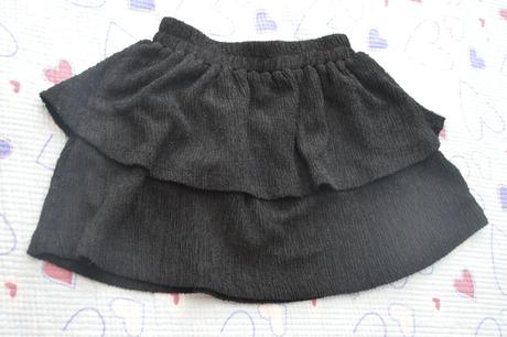 128 134 140 146 152 černá sukně s kanýry, 140