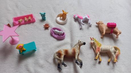 Doplňky k l.o.l. a barbie panenkám - cena celkem, 