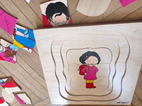 Vícevrstvé dřevěné puzzle montessori - babička,
