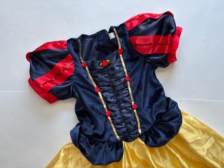 An2/ kostým sněhurka princezna- v.7/8 let, 