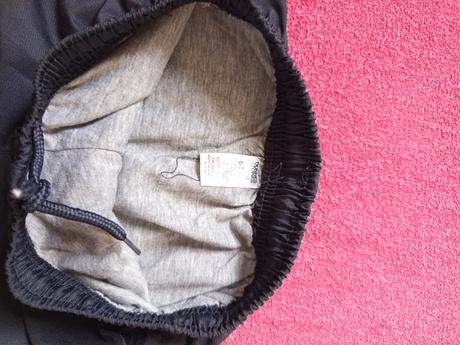 Šusťákové kalhoty, 122