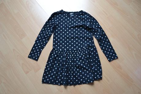Šaty se třpytivými puntíky, tchibo,134