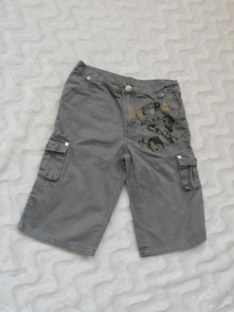 Khaki kratasy se slony, 98