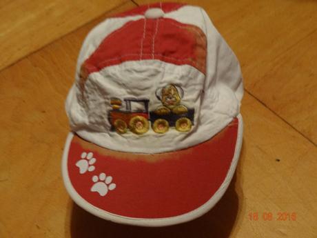 Červená kšiltovka, 50