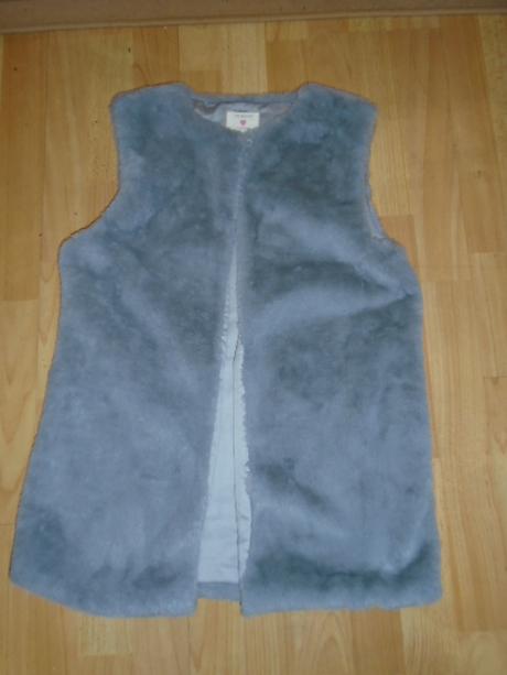 Vesta luxusní chlupatka vel 12/13 l, primark,158