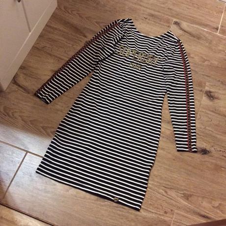 Úpletové pružné šaty vel. m/l, superdry,m