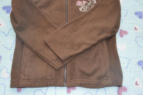 128 134 hnědá fleesová mikina s výšivkou, lupilu,128