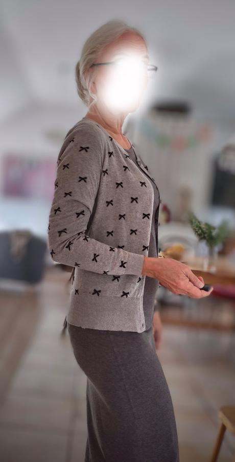 Dámský svetřík s mašličkami, reserved,s