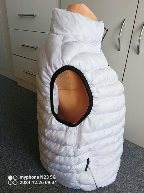 Vesta bílá vel."xl", xl