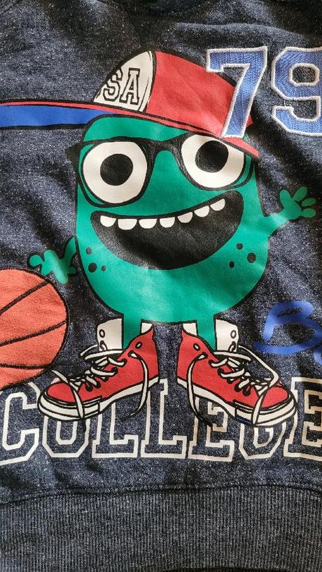 2 x mikina, kšandy a samozavazovací tkaničky, 122