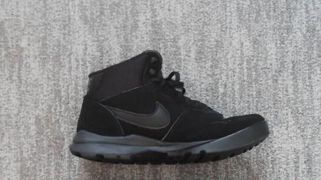 Černé kotníčkové boty tenisky botasky, nike,40