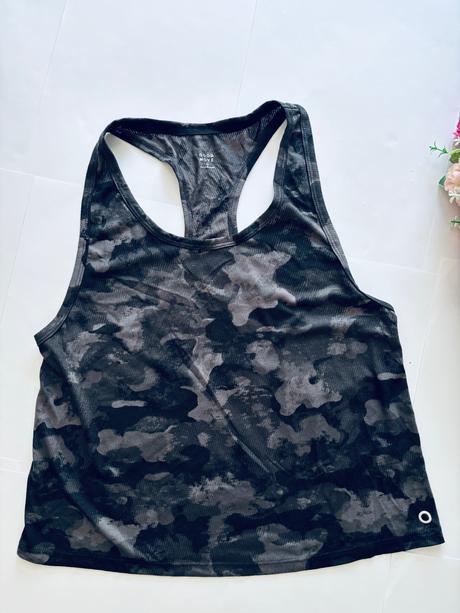 D38/ tílko sportovní - v.cca s, 36