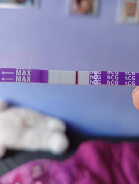 Je slabá čárka na testu duch nebo ryska?