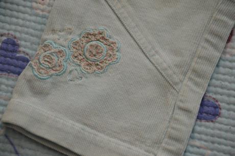 Modré manžestrové kalhoty s výšivkami, early days, early days,92