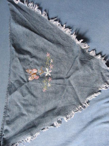 Riflový šátek, 104