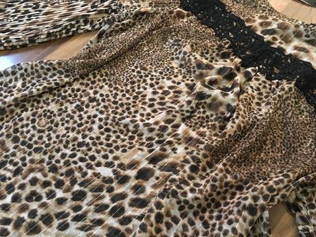 Nová halenka s krajkou, vel 44/xxl i méně,utržené, next,xxl