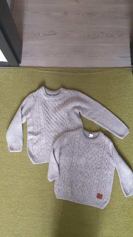 Sourozenecké svetry vel 110 a 128, 110