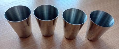 Nerezové panáky s pouzdrem, 