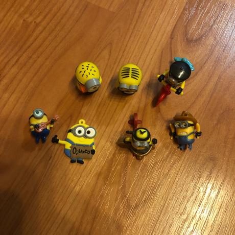 Mimoň plyšák + figurky,