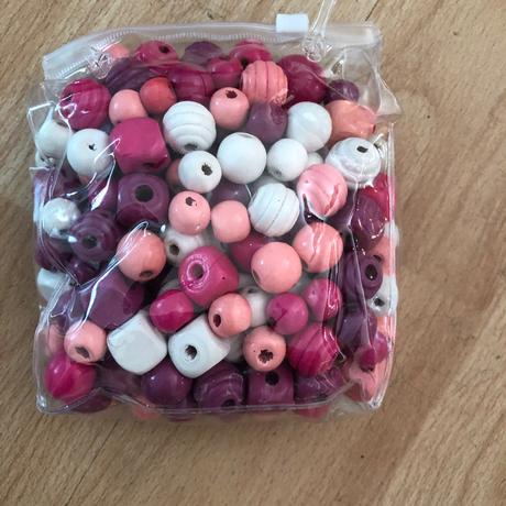 Drevene koralky set růžový,