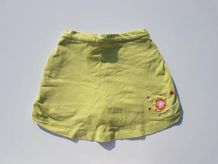 E18 dívčí kraťasy se sukýnkou vel. 92, 92