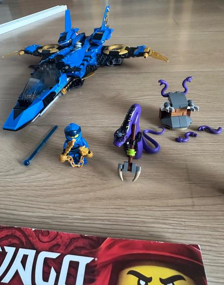 Lego ninjago jayův bouřkový štit 70668, 