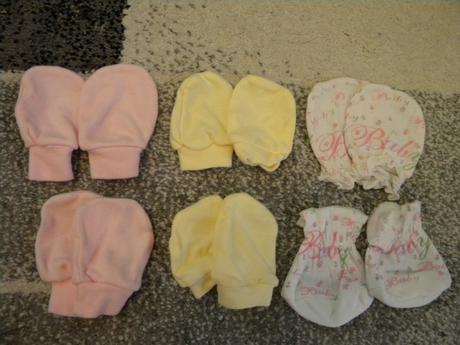 Bavlněné,novorozenecké rukavičky a capáčky, 56