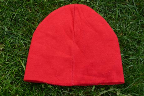 Cervena cepice se srdickem vel.92/104, h&m,92