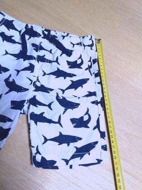 Kraťasy šortky bílé se žraloky, h&m,98